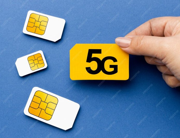 Connectivity: Best SIM Cards and Wi-Fi Options for Travelers.
