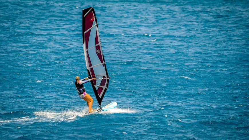 Best Islands for Kiteboarding & Windsurfing