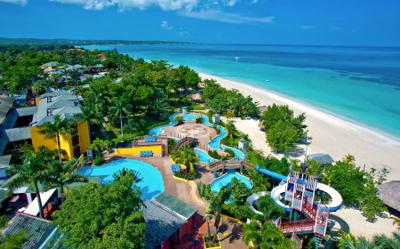 Caribbean Resorts With Free Babysitting & Kids’ Clubs