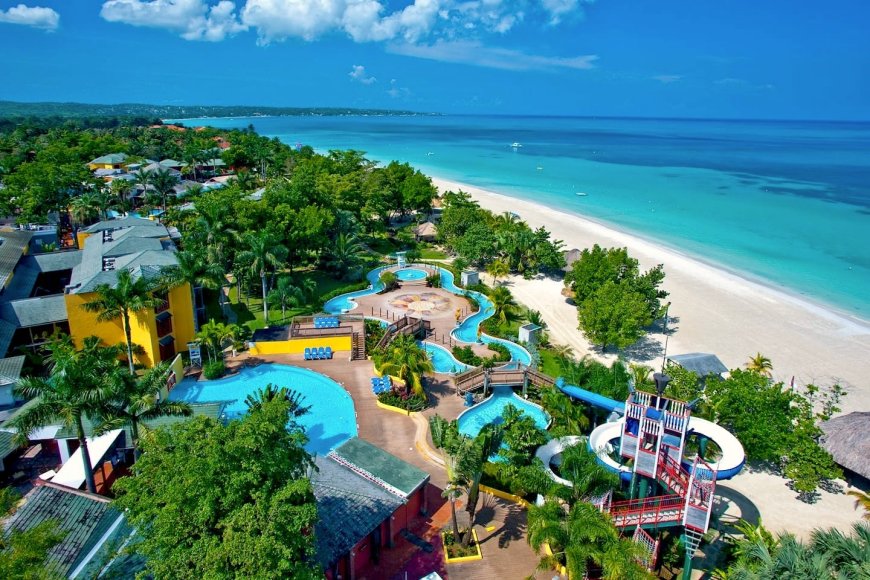 Caribbean Resorts With Free Babysitting & Kids’ Clubs