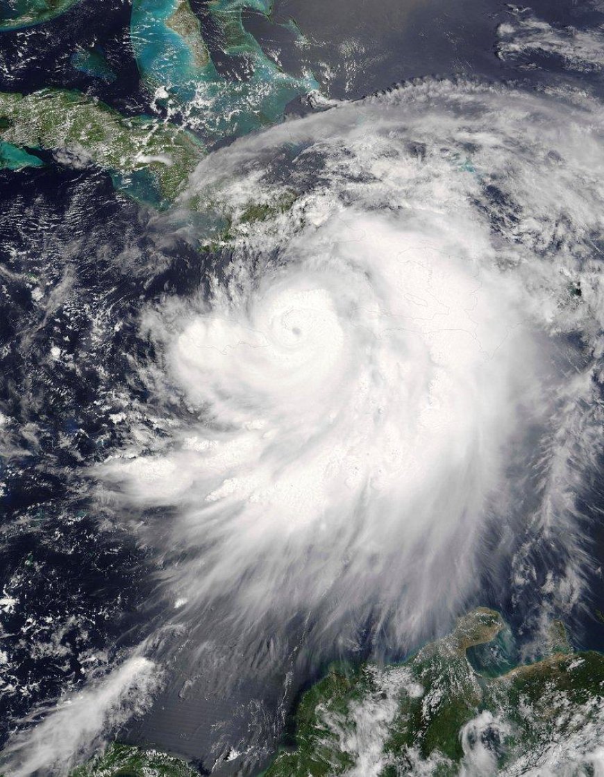 How to Handle Hurricanes & Travel Changes