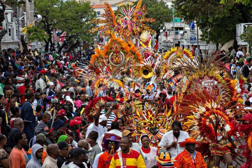 How to Prepare for Junkanoo Like a Local