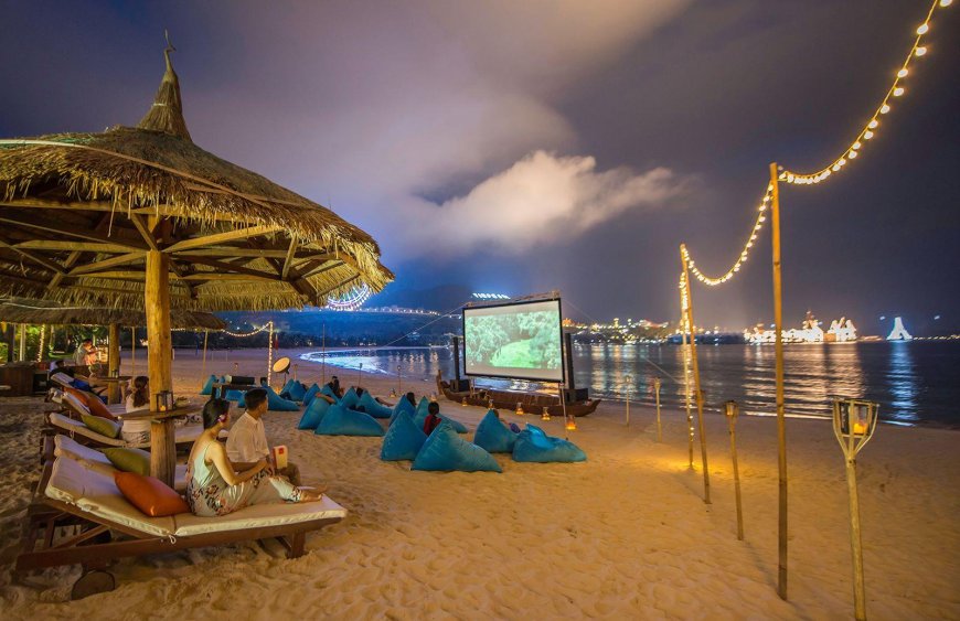 All-Inclusive Experiences Beyond Food: Cinema, Art & Music